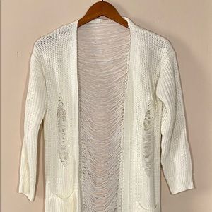 White Distressed Knit Duster. Sz SMALL